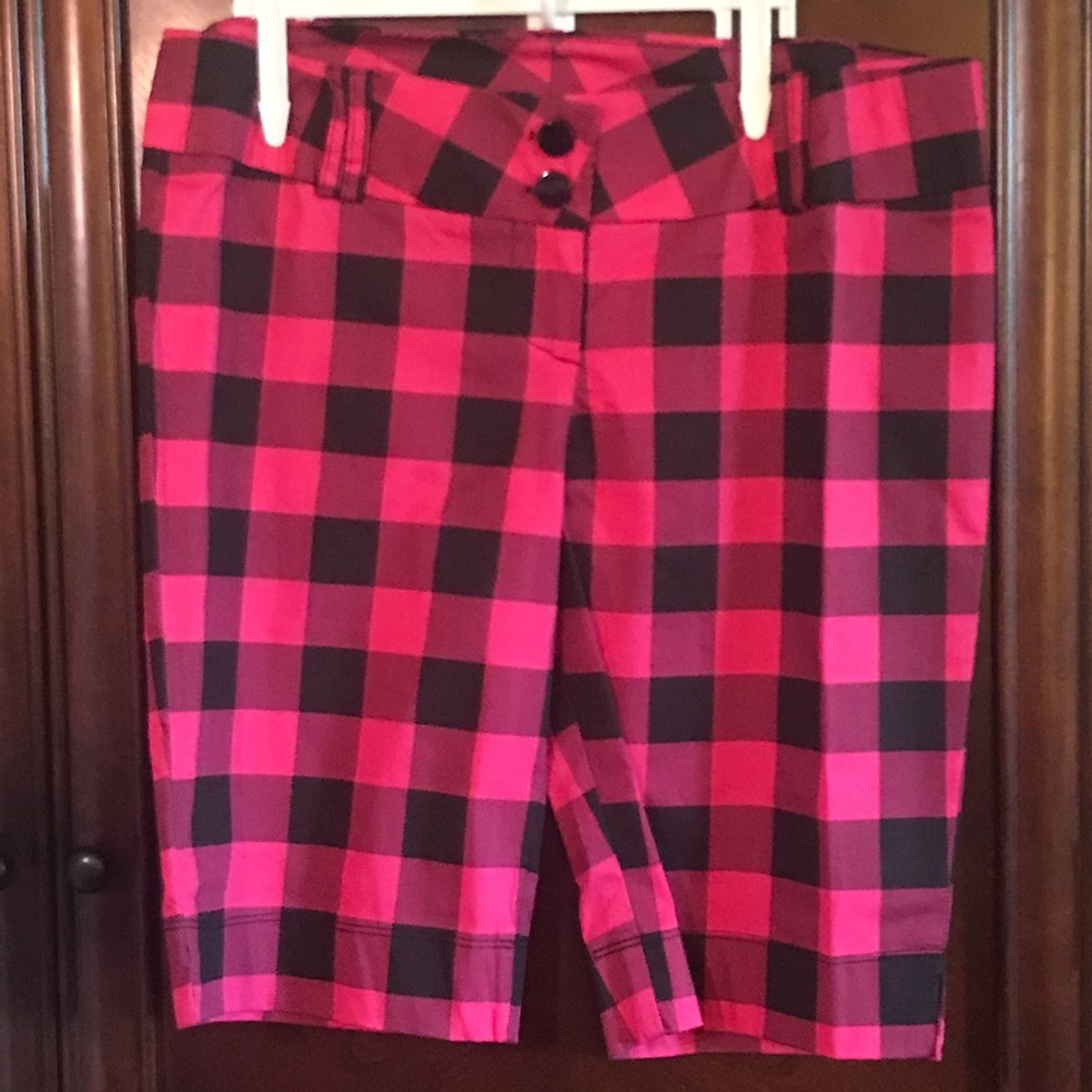 🆕 La Scala Pink/Black Plaid Bermuda Shorts-Large